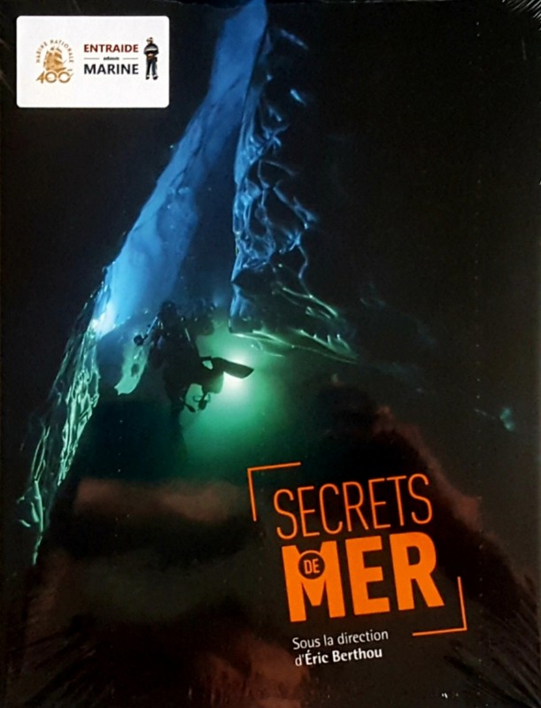 DR : Couverture ouvrage format beau livre Secrets de mer édité chez Secrets de mer éditions