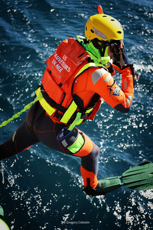 © Grégory Celestin : plongeur en intervention.